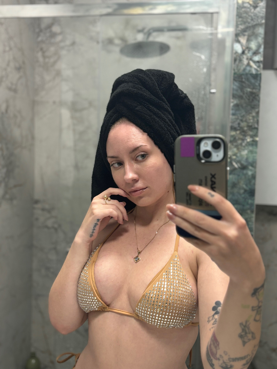 Nude girl KateV in Pristina