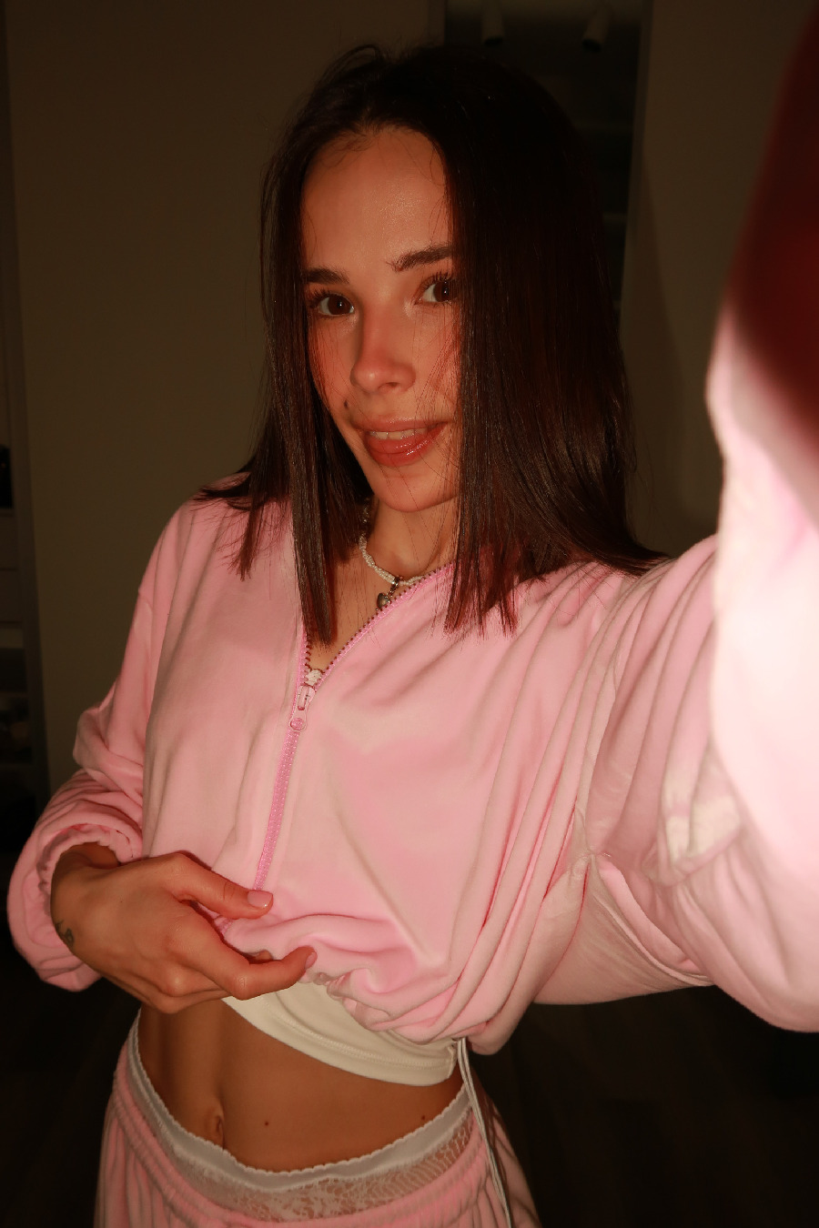 Tina brings the glow — live moments in Pristina